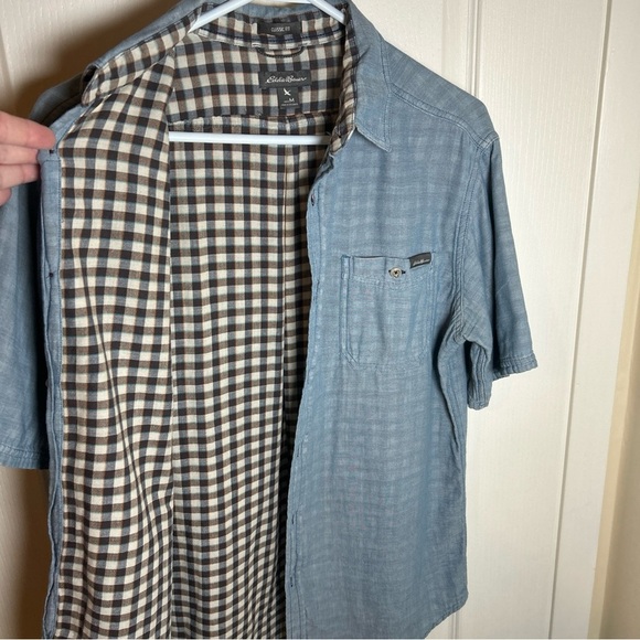 Eddie Bauer, Men’s M 100% Cotton Blue button-down, Short Sleeve Shirt Preowned - Picture 5 of 7